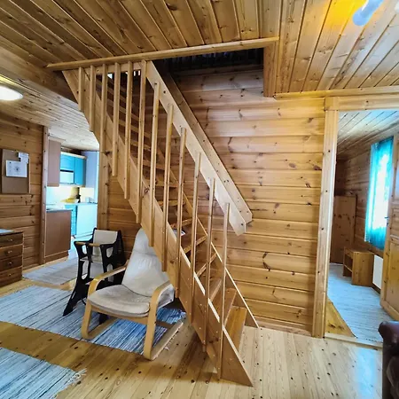 木屋 Hulhavantuvat 2